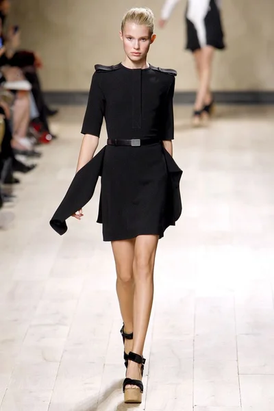 Look 29
